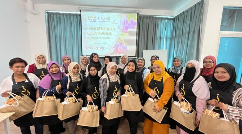 Kursus-TVET-bantu-wanita-perak-tingkat-kemahiran-bisnes