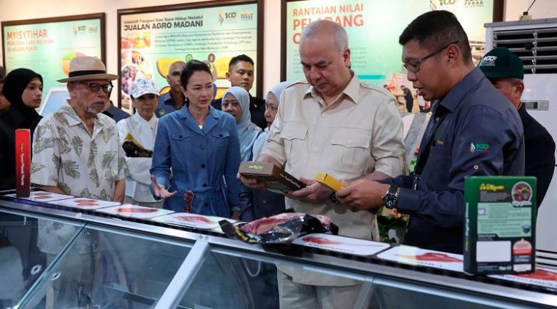 Sultan Nazrin, Tuanku Zara at Perak Pavilion